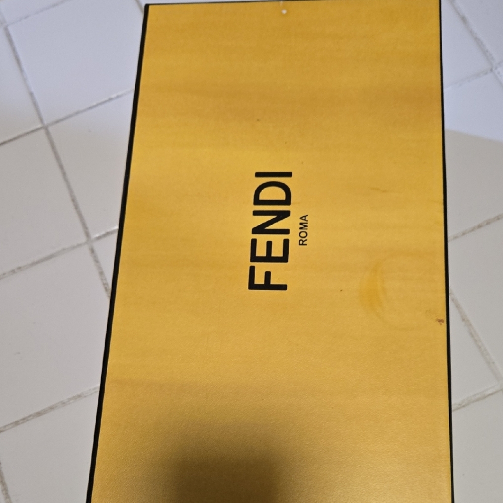 Fendi Women's Flats & Loafers - Gold